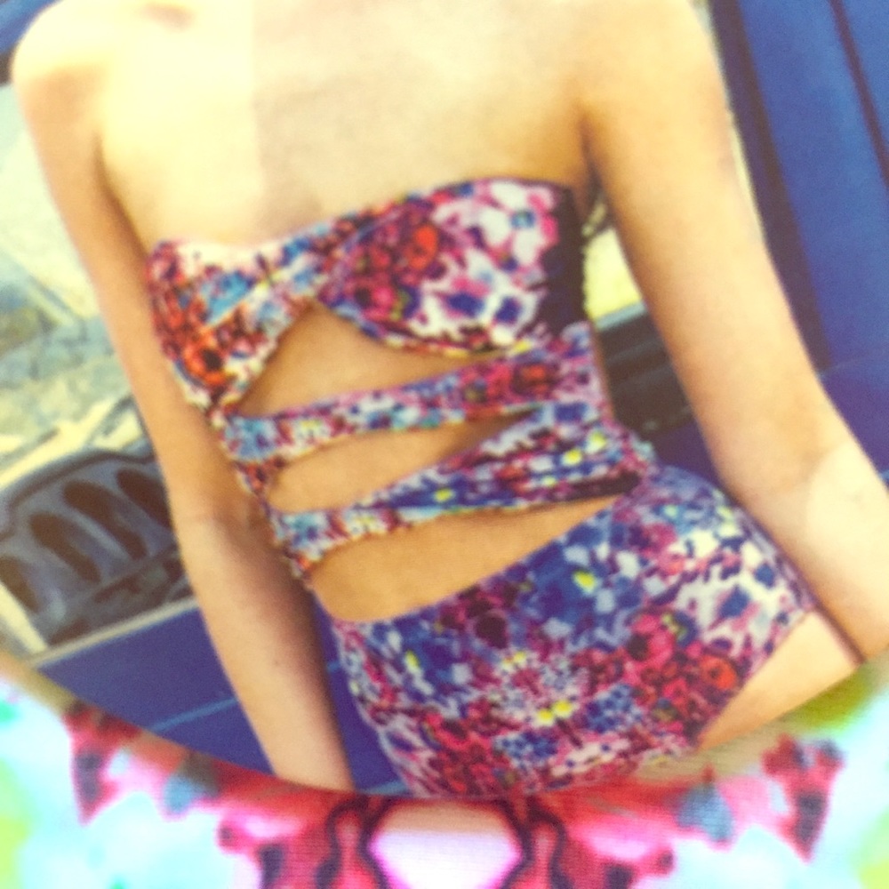 Shore road one piece bathing suit. NWT